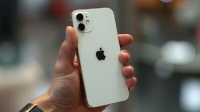 Apple iPhone Tariff